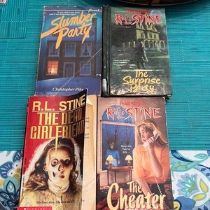 R.L Stine/Christopher Pike / Fear Street Vintage Book Bundle